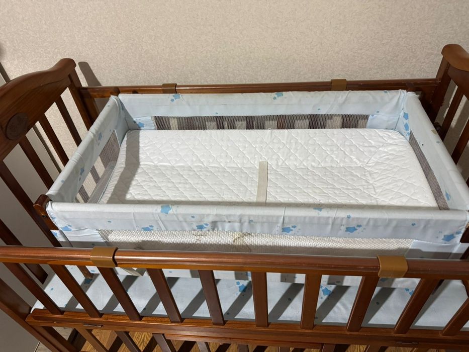 Продам детскую кроватку