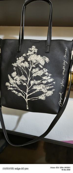 Desigual poșetă model deosebit