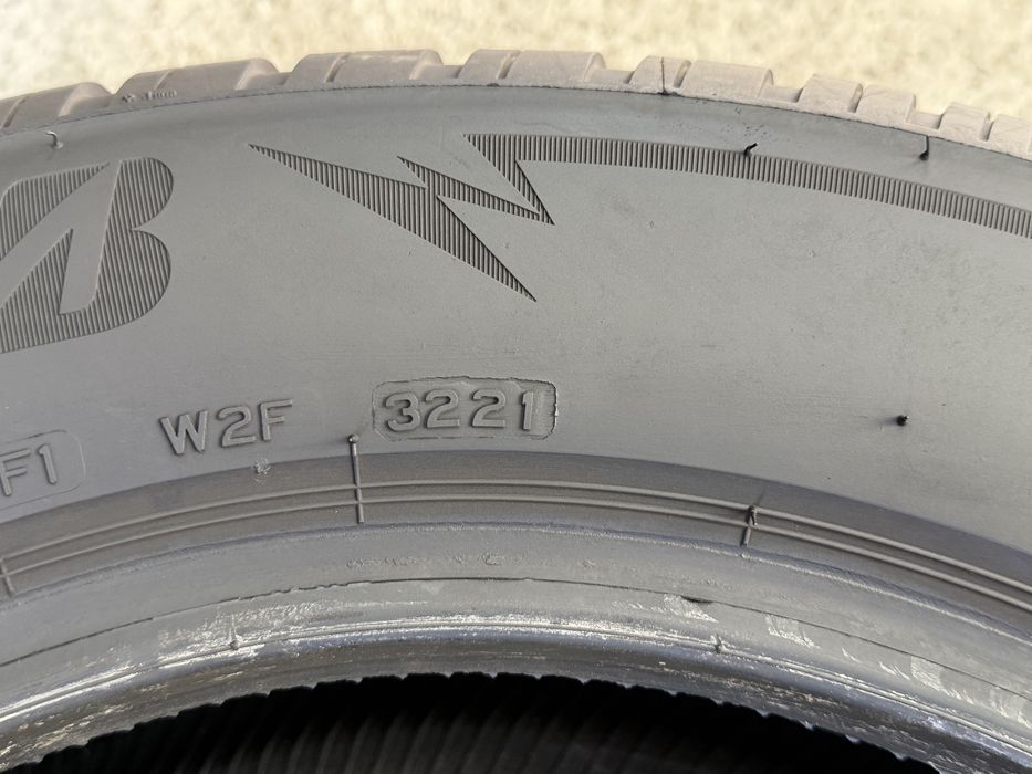215/60/16 Bridgestone 4Броя: 170€ 7мм