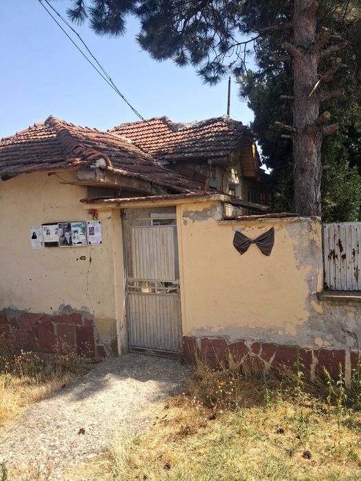 Продавам къща в село Каменец/Плевенско