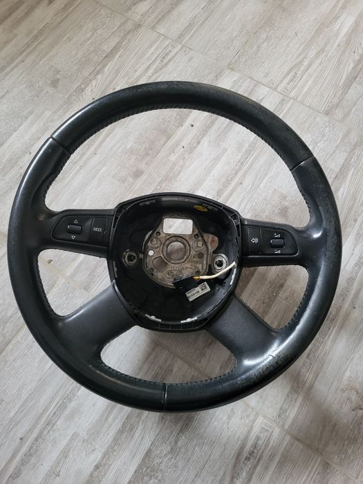Volan di piele cu comenzi audi a4 b8