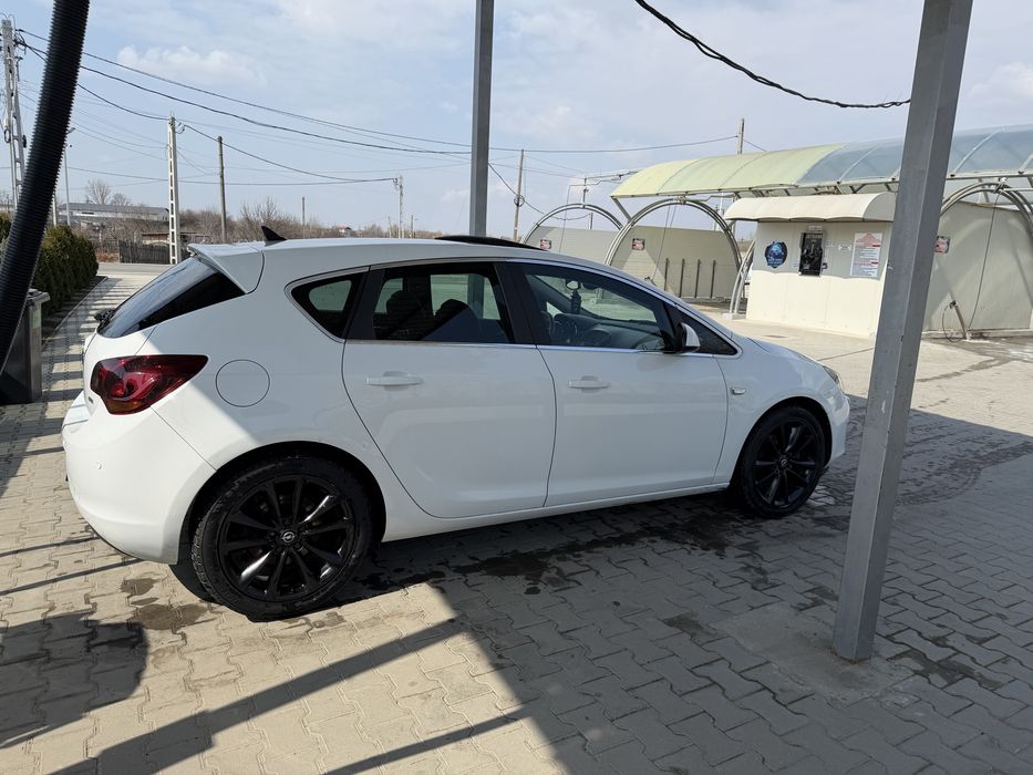 Opel Astra J 1.7 CDTI
