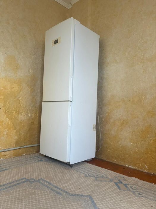 Холодильник LG  2 камера  срочнасатылады