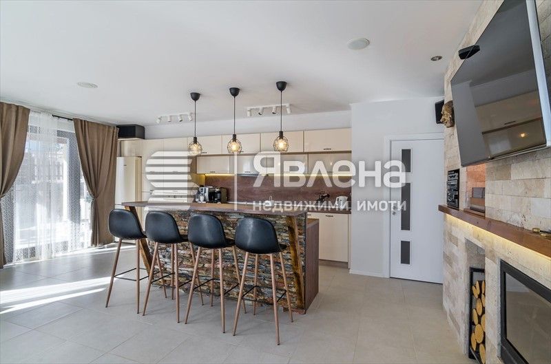 Продава се Къща в с. Генерал Кантарджиево, Област Варна - 633 кв.м за 443 €/кв.м - Снимка #6