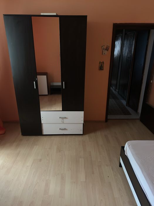 Inchiriez apartament 3 camere