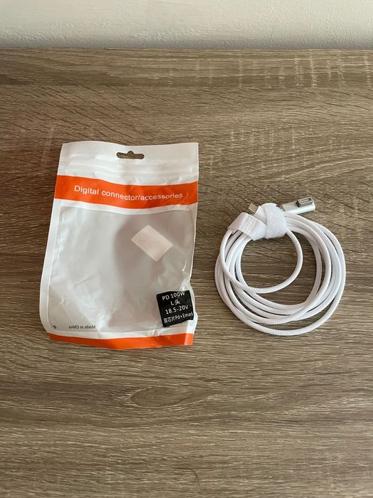 Кабел USB-C към MagSafe 1 за MacBook – плетен, L-образен накрайник