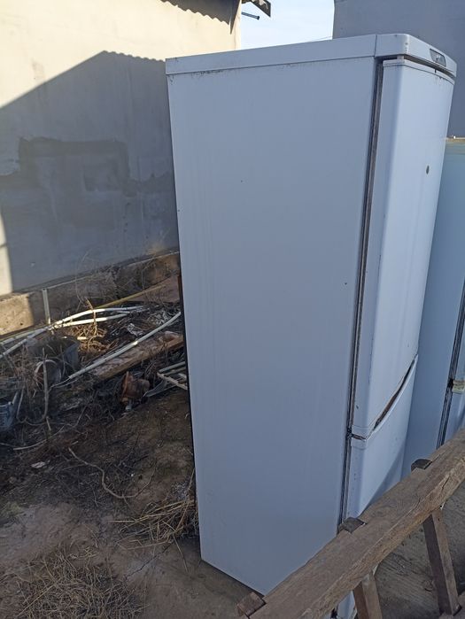 Продам холодильники