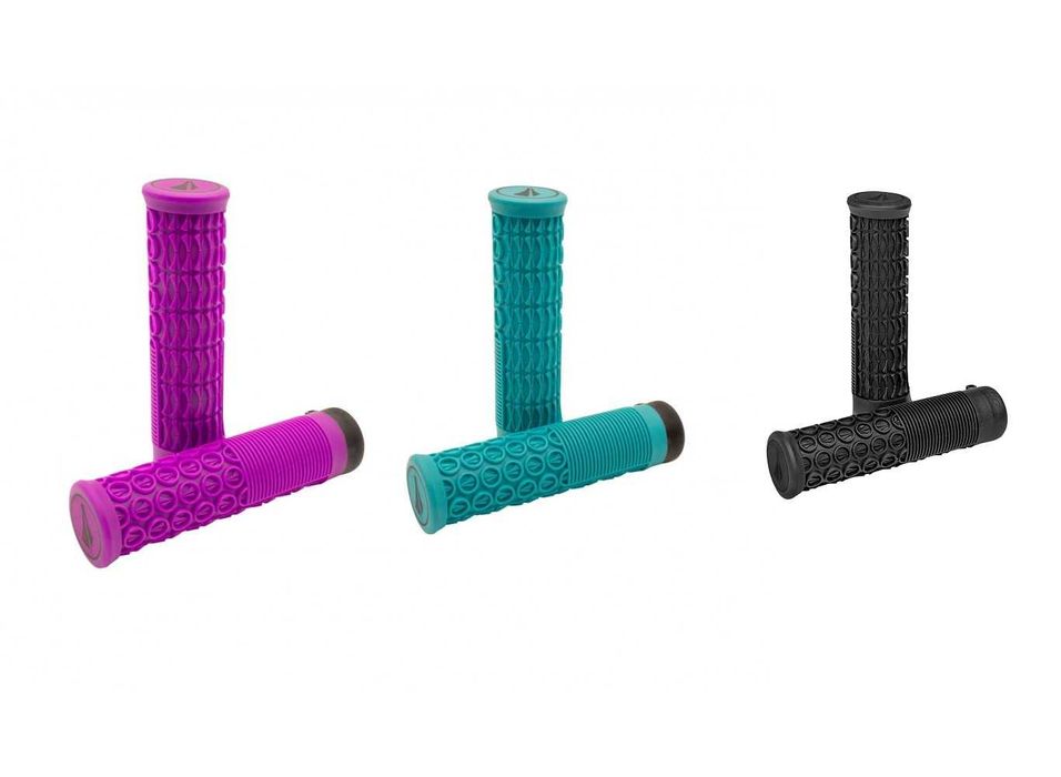 НОВИ Грипове SDG THRICE 33 Lock On DH Enduro Дръжки колело велосипед