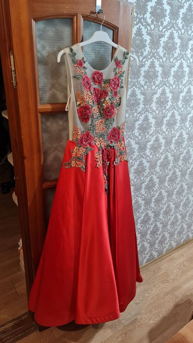 Бальное платье (рост 180 см)