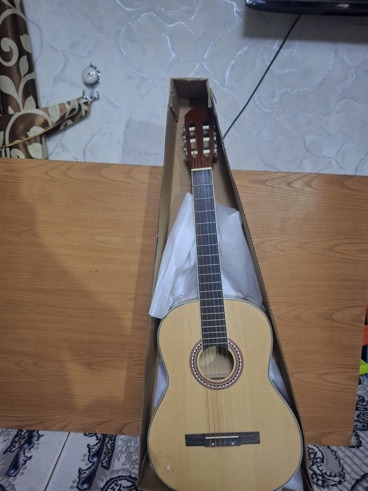 Продается гитара