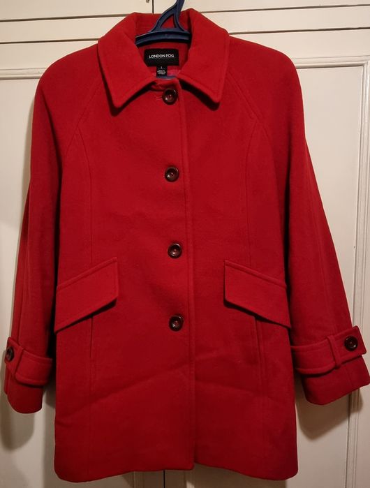 Женские вещи в идеальном состоянии, чистые.