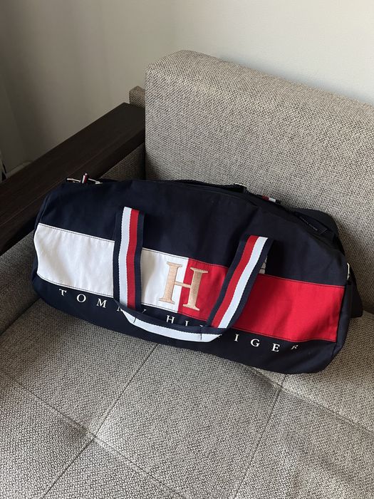Спортивные сумки Tommy Hilfiger