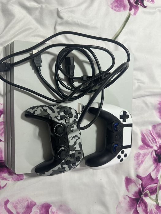 Ps 4 pro 1tb foarte bun