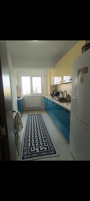 Apartament cu două camere pt inchiriat