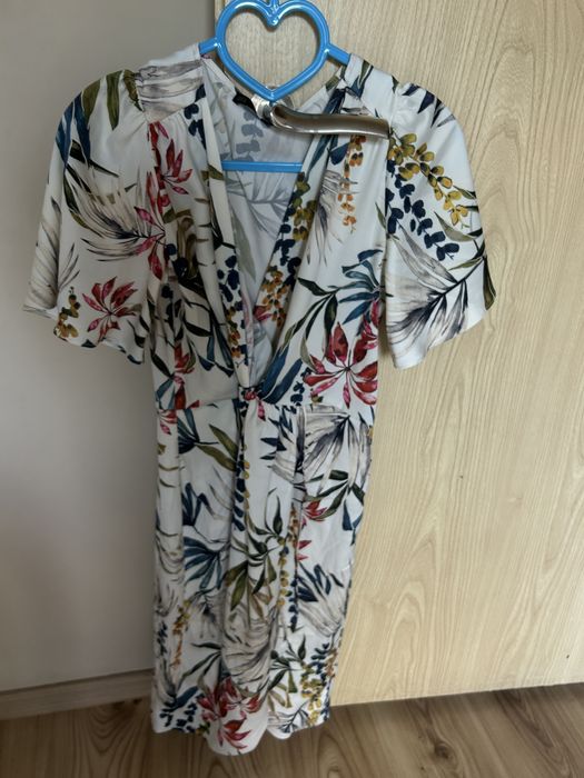 Дамски нови рокли  S