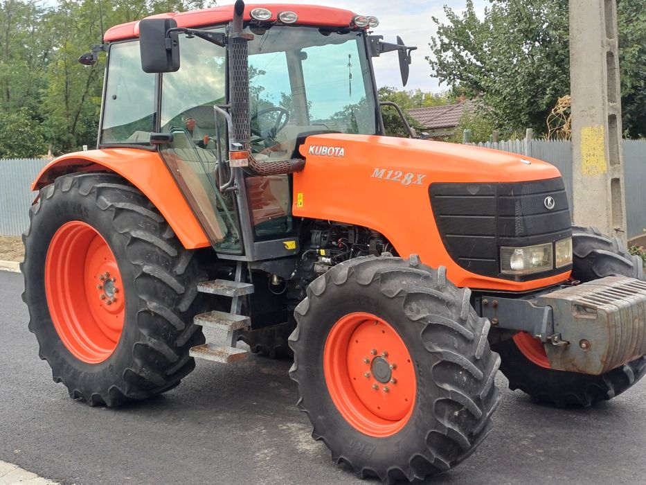 Tractor Kubota m128x, 128 cp, an 2010