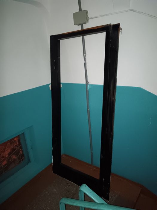 Продам двери железные