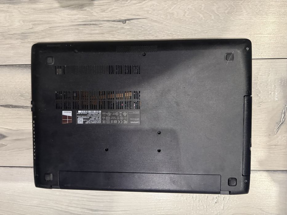 Lenovo ideapad 110-15isk/i5 6200u/8гб/240гб ссд/Amd R5 M330