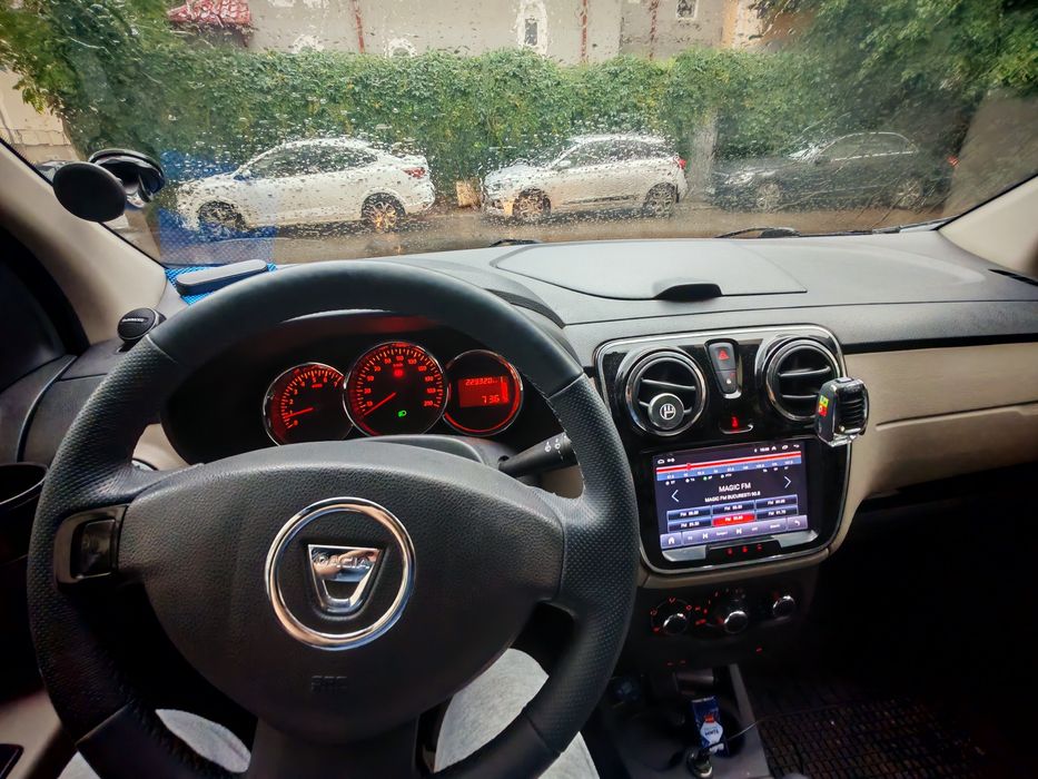De vanzare dacia lodgy