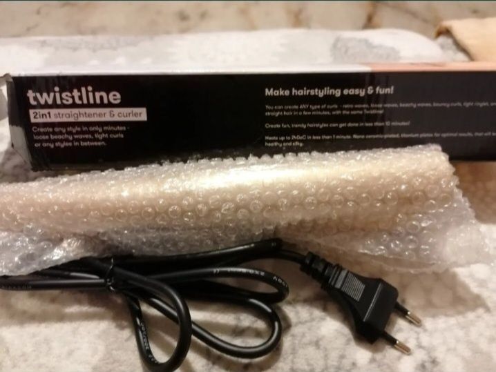 Placa pentru par Twistline
Stare impecabila 
Nu fac schimburi 
Preț 10