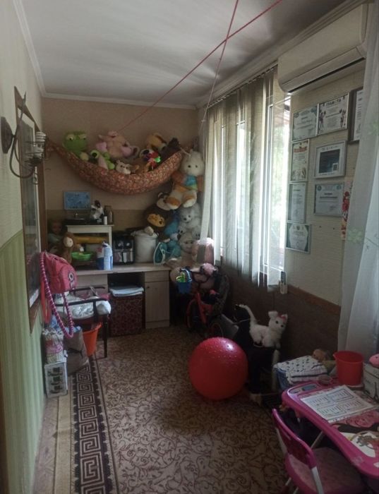 Продаётся на А.Югнаки 3ком