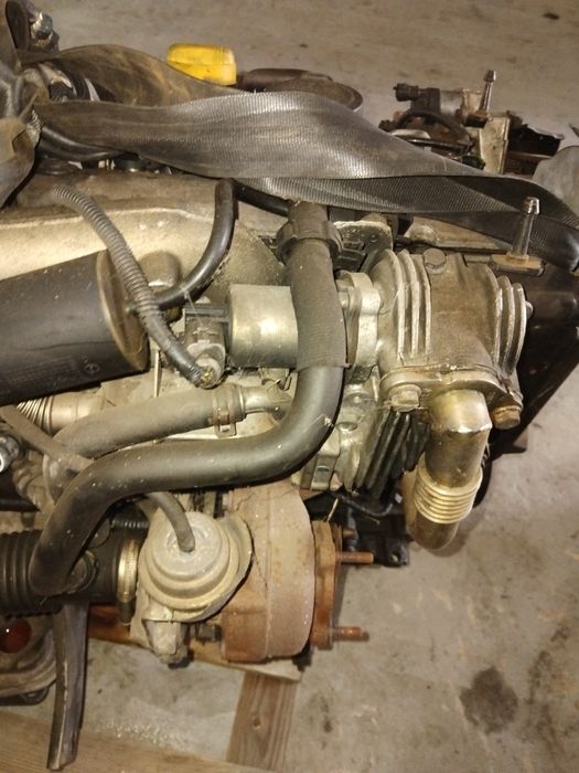 Vând motor renault megane 1.9 F9A