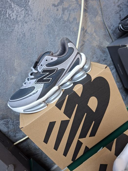 Adidași new balance 9060
