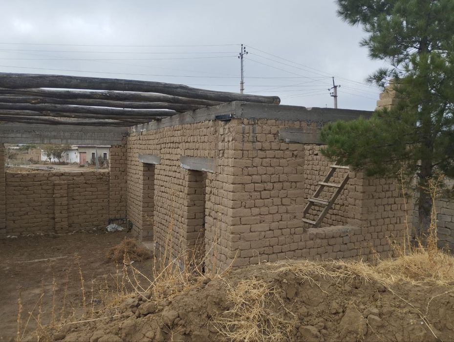 Карши Шахар тугалланмаган ховли сотилади