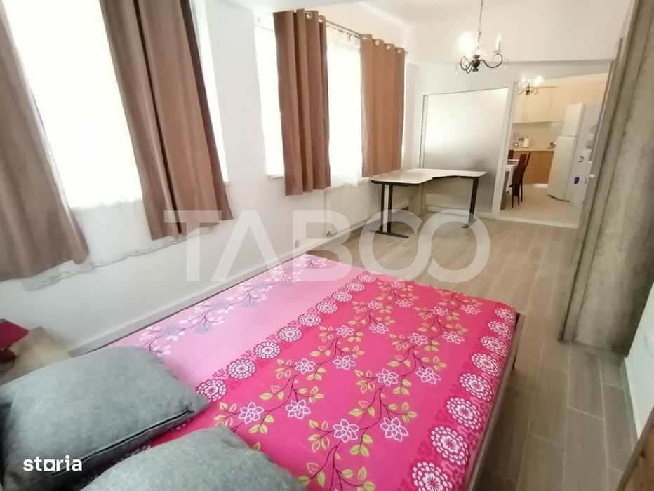 Apartament 3 camere 80 mpu pretabil spatiu comercial zona Strand Sibiu