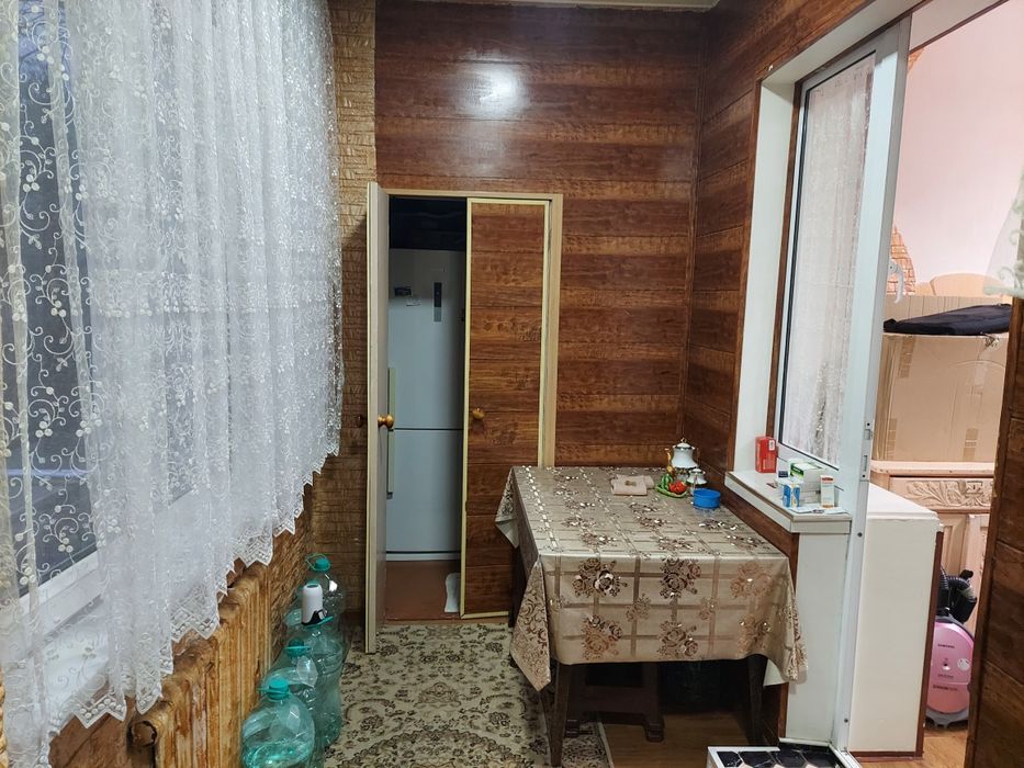 Продаю квартиру на ц13 лабзак 3х комнатная 3/3/4