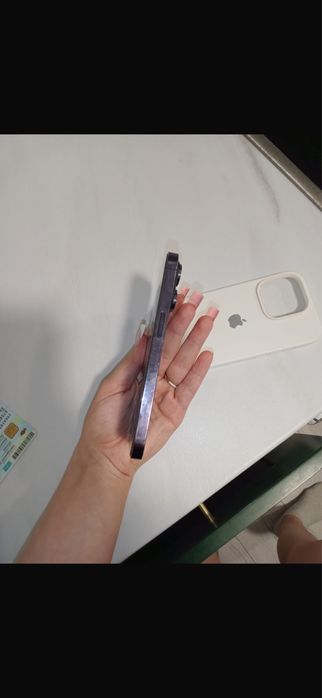 Продам Айфон 14 про