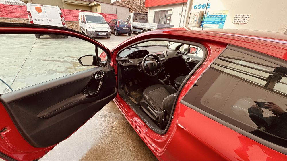 PEUGEOT 208, 2014 1.2 STYLE Puretech