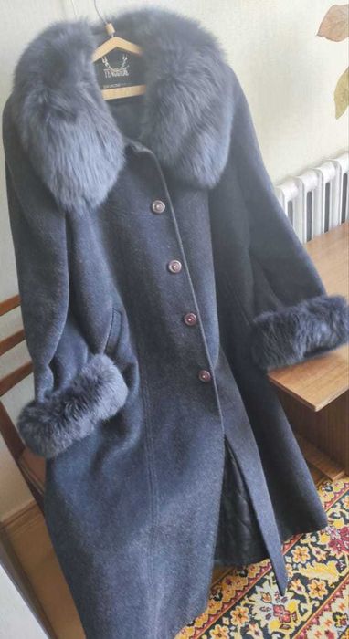 Продаю дублёнку, зимнее пальто