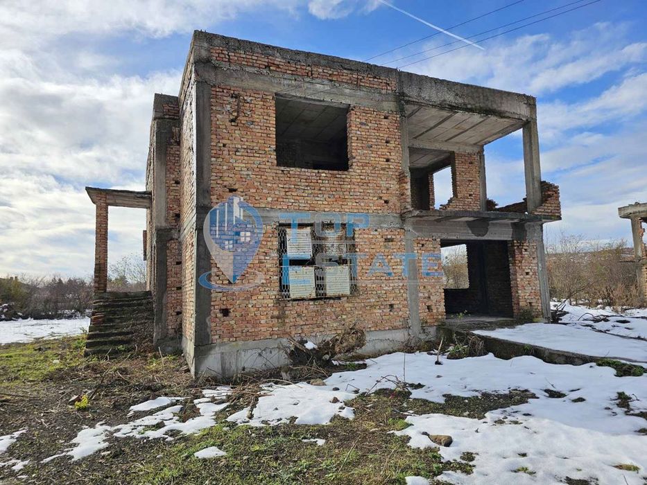 Продава се Къща в с. Царски извор, Област Велико Търново - 230 кв.м за 40 €/кв.м - Снимка #1