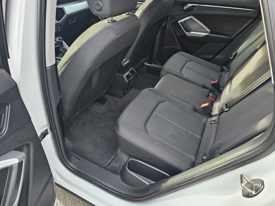 Vând Audi Q3,35 TDI Stronic Sline Edition 2020