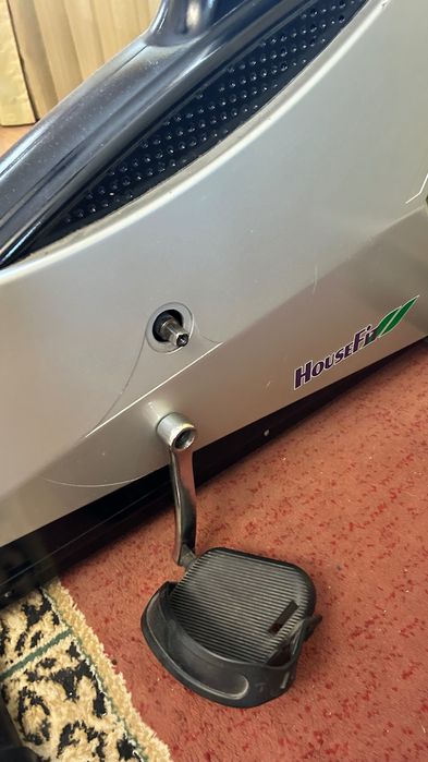 Велотренажер HouseFit