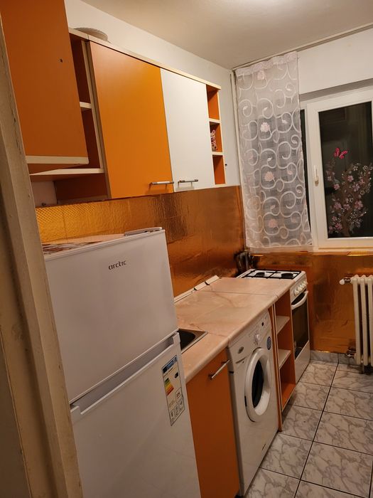 Vand apartament 2 camere