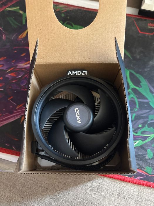 Procesor AMD Ryzen 5 2600 + Cooler Wraith Stealth Nou Nout