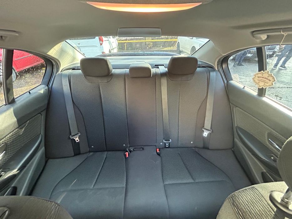 BMW Seria 3 F30 2.0i 184cp automat M Packet