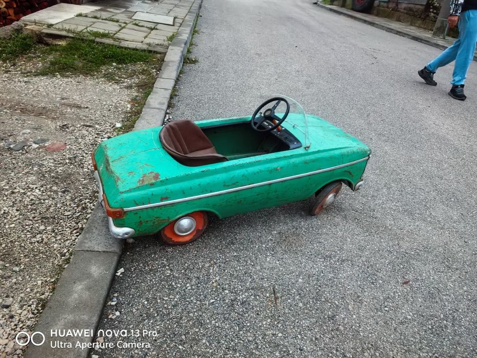 Ретро детска кола