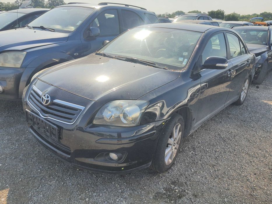 На части! Toyota Avensis 1.8i