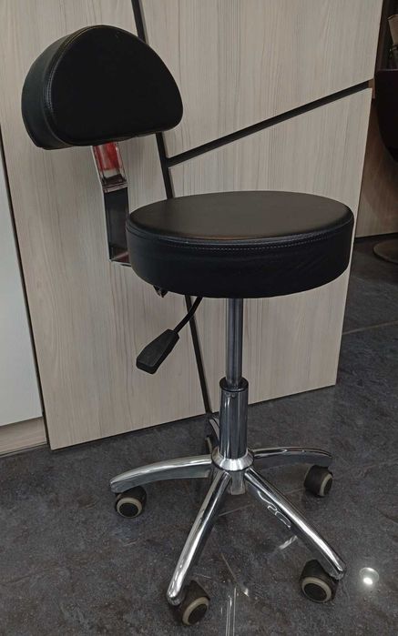 Козметичен регулиращ се стол