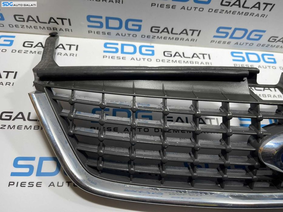 Grila cu Sigla Emblema Bara Spoiler Fata Ford Mondeo MK 4 2007 - 2014 Cod 7S71-8200-A 7S71-8200-D