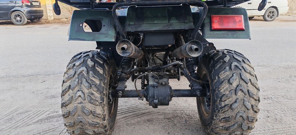 Квадроцикл на ходу