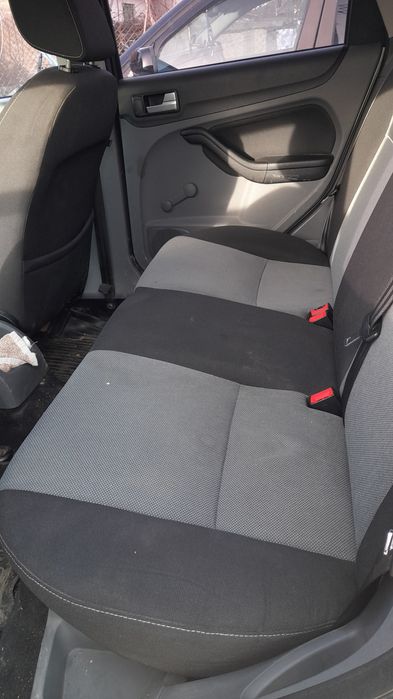 Vând Ford focus din 2010