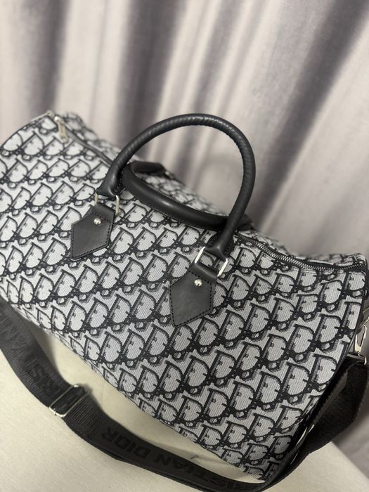 Geanta voiaj/sala DIOR super calitate