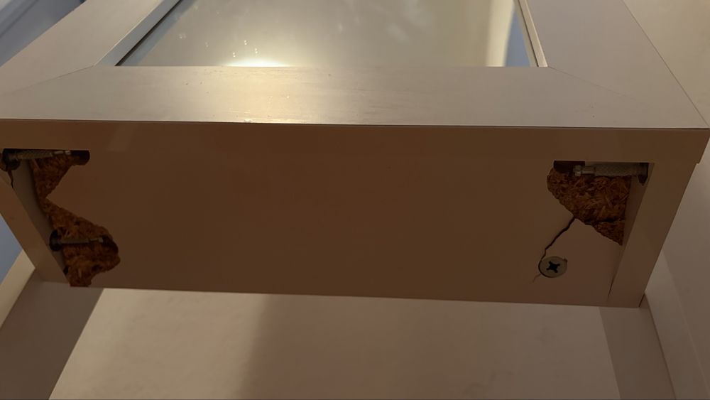 Dulap pentru bijuterii cu oglinda