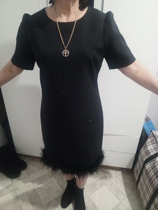 Продам платья брендовые