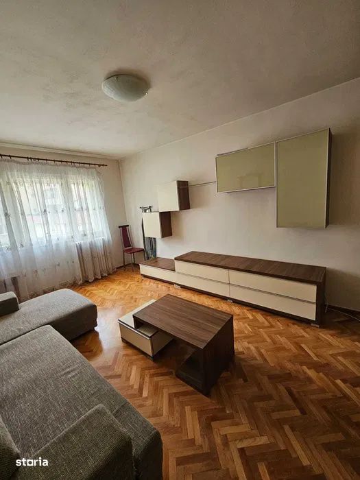 Apartament 3 camere, decomandat, 70 mp, loc de parcare — fotografia 3