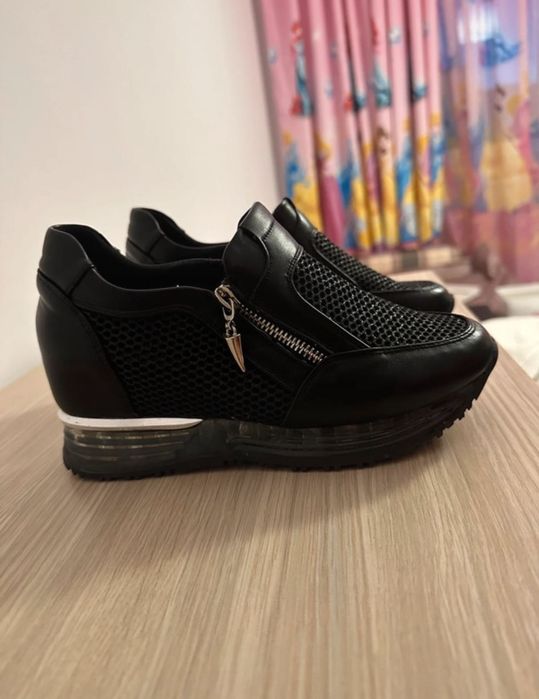 Pantofi casual cu platformă